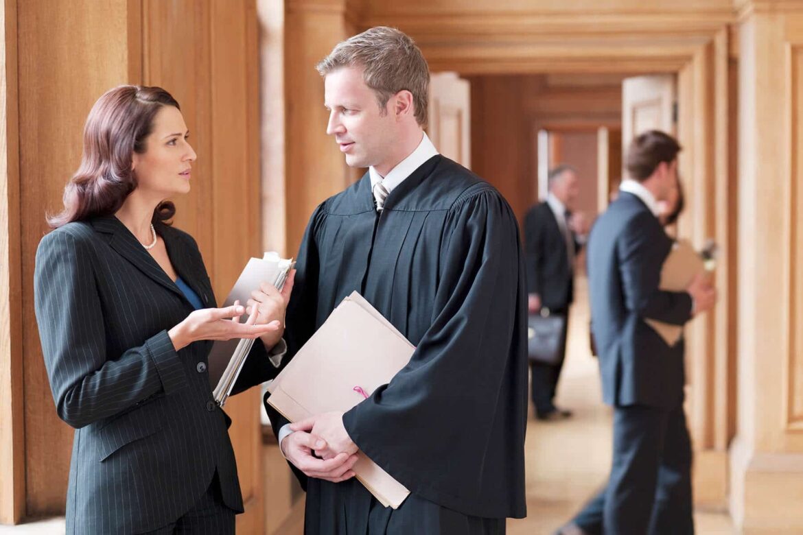 Lawyer vs. Advocate: What’s the Difference and Why It Matters? 